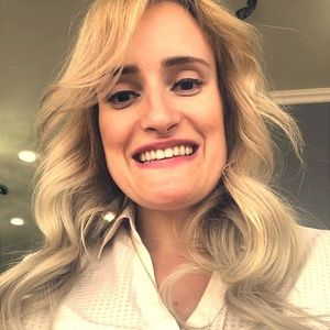 Meet your Posher, Victoria